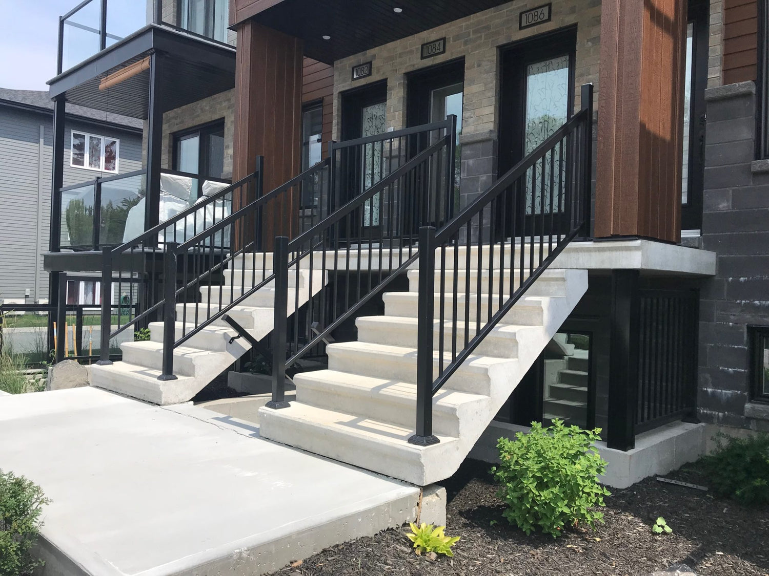 Perrons et balcon en béton préfabriqué : Construction GIVT