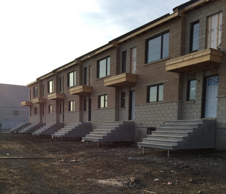 Perrons en béton préfabriqué : Habitation Trigone