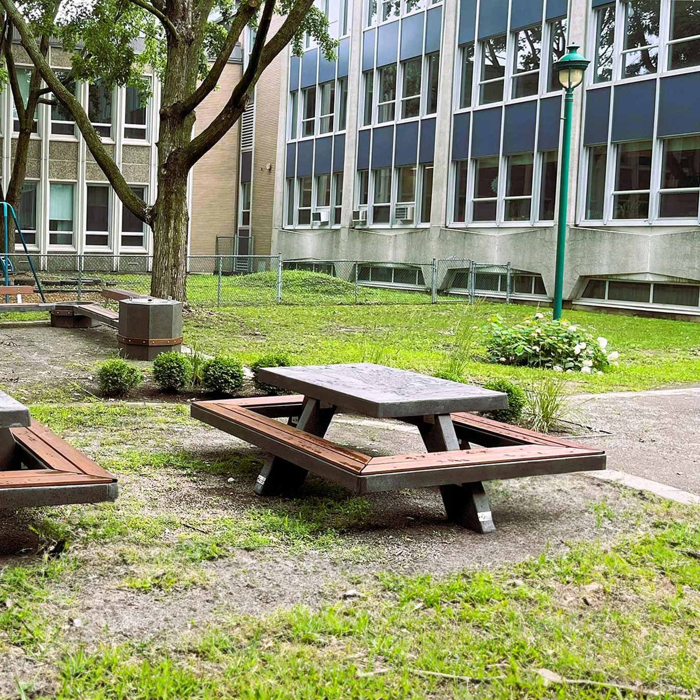 Table Quadra Patio Drummond