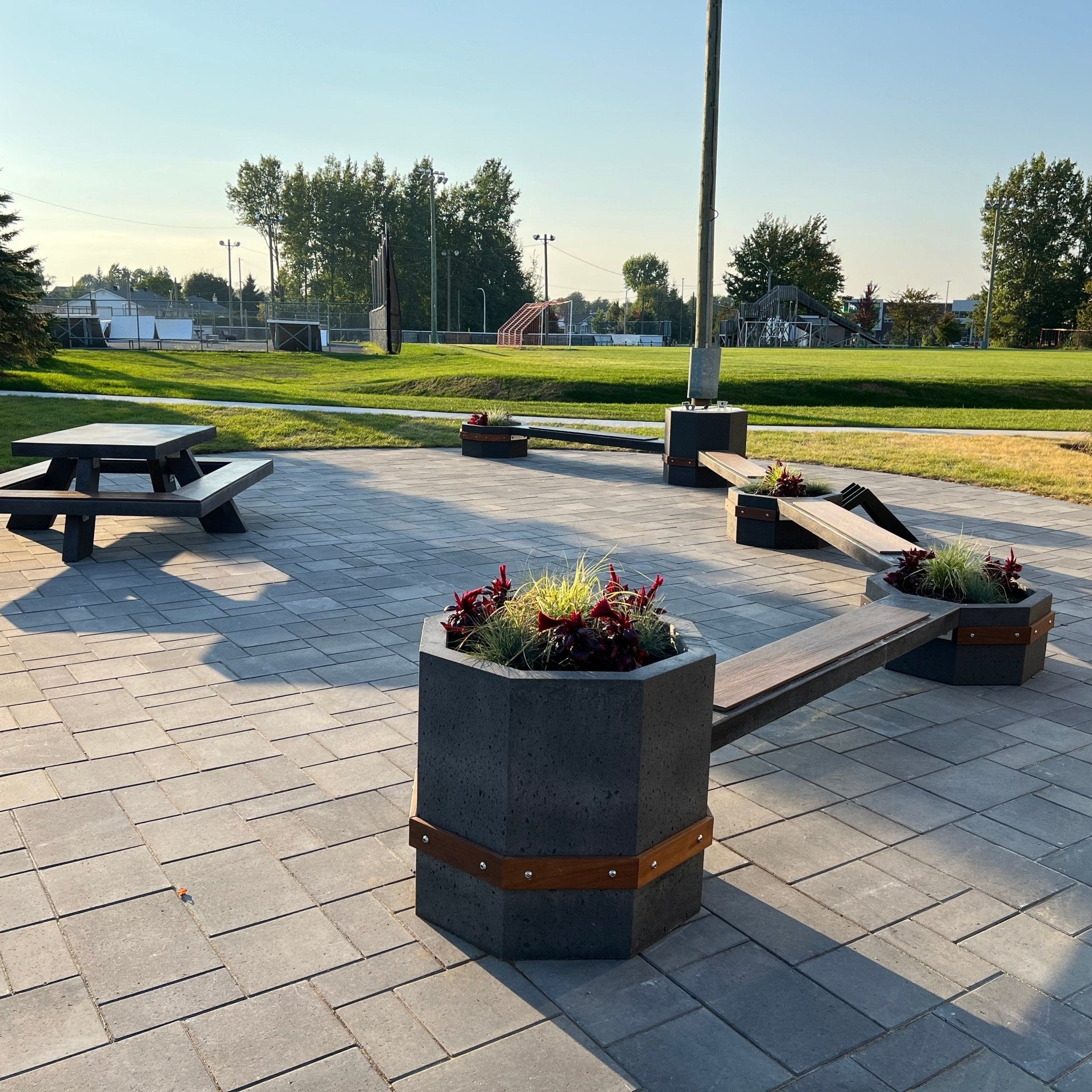 Bac à fleurs Flora XL Patio Drummond 