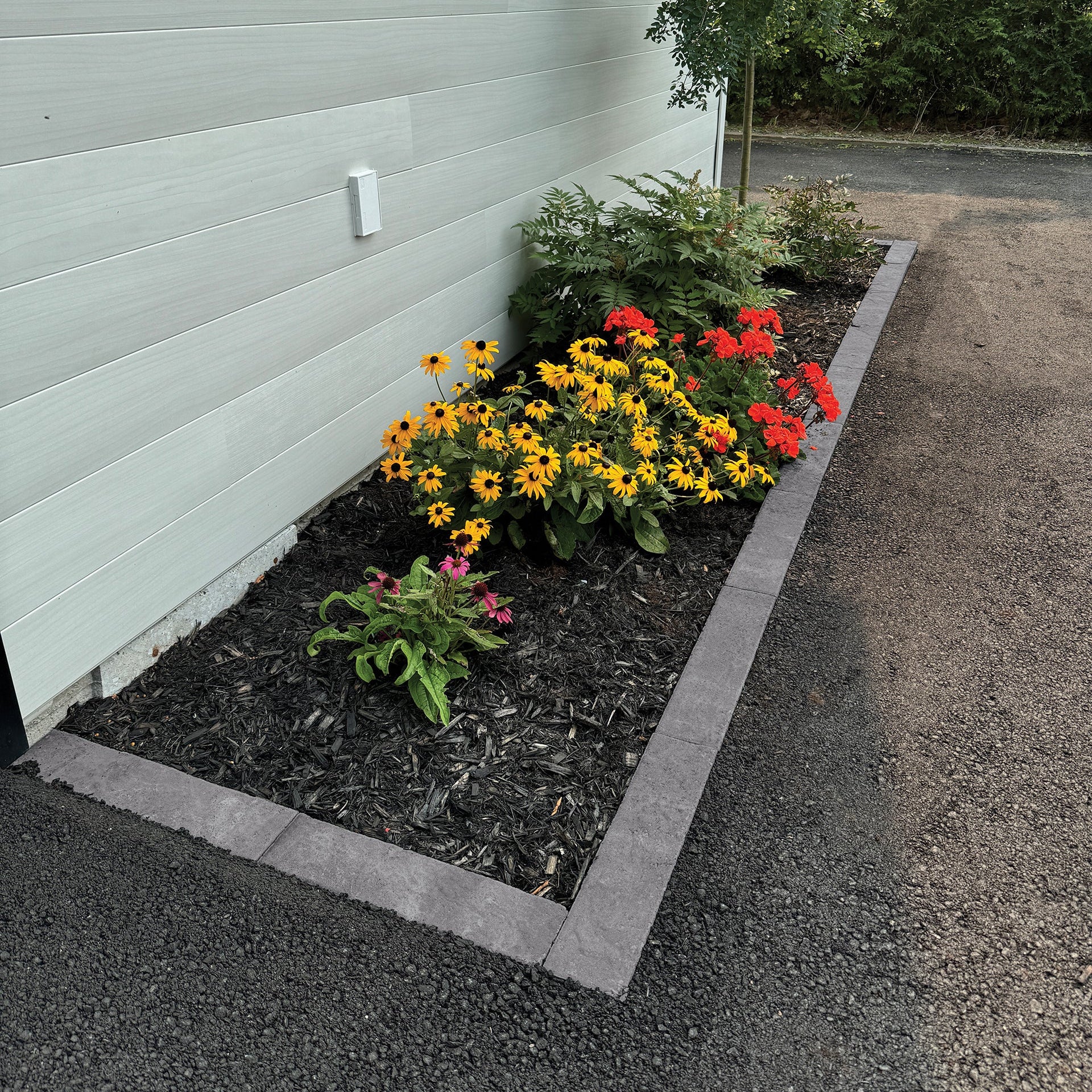 Bordure Moderno Patio Drummmond