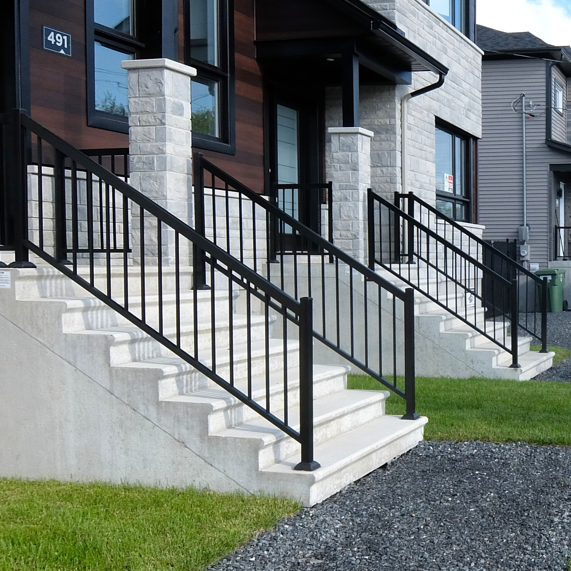 Perrons Patio Drummond