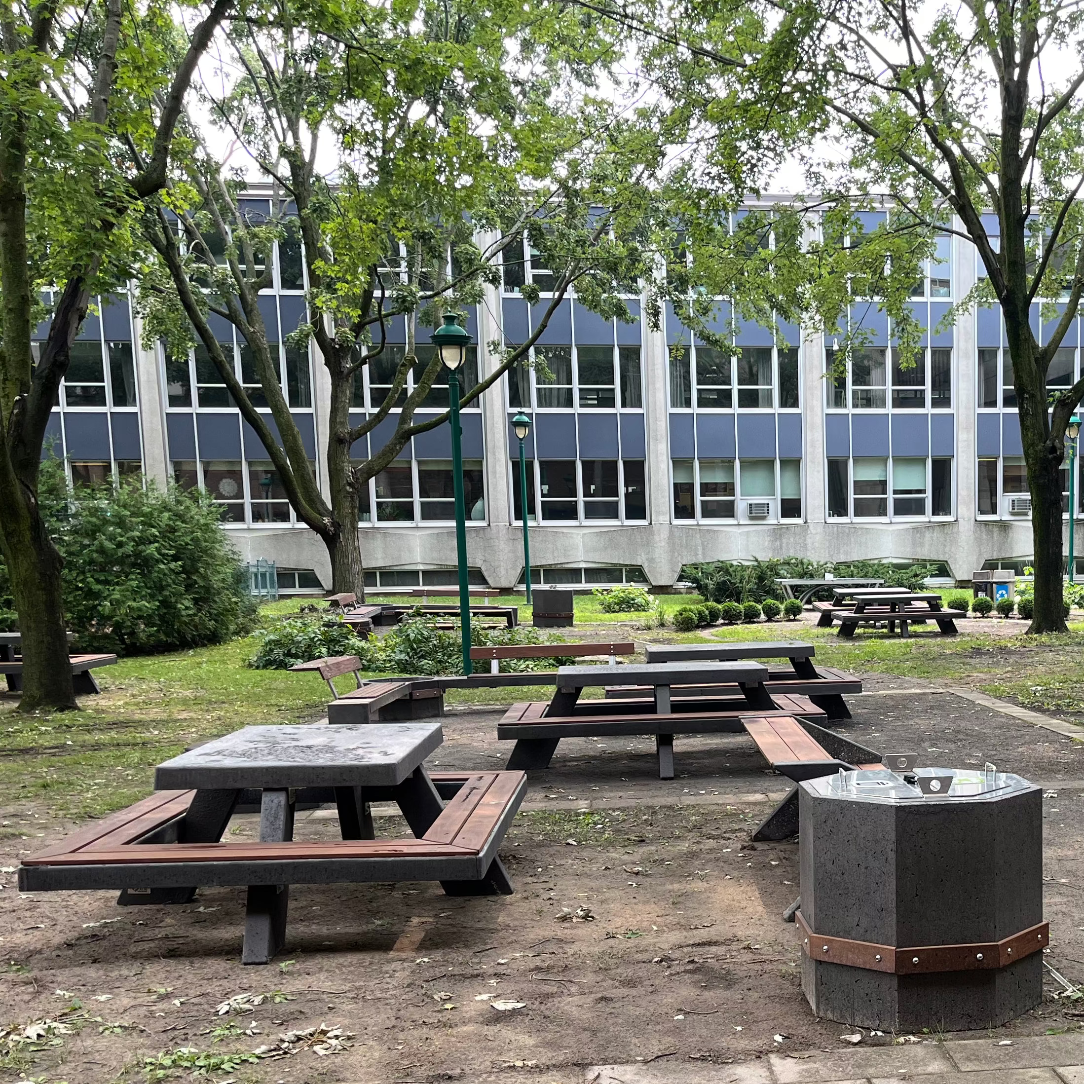 Poubelle Octa Patio Drummond