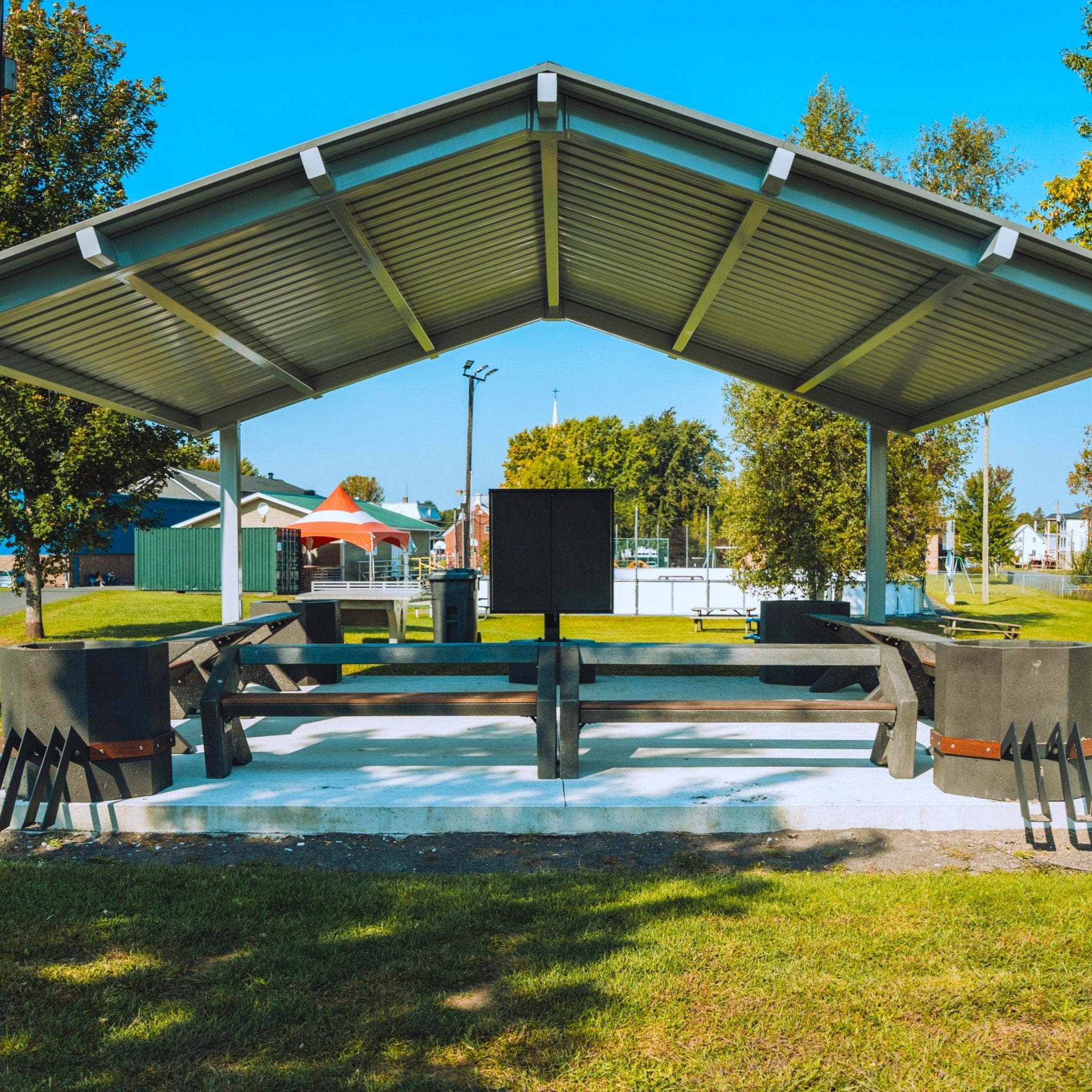 Patio Drummond classe extérieure