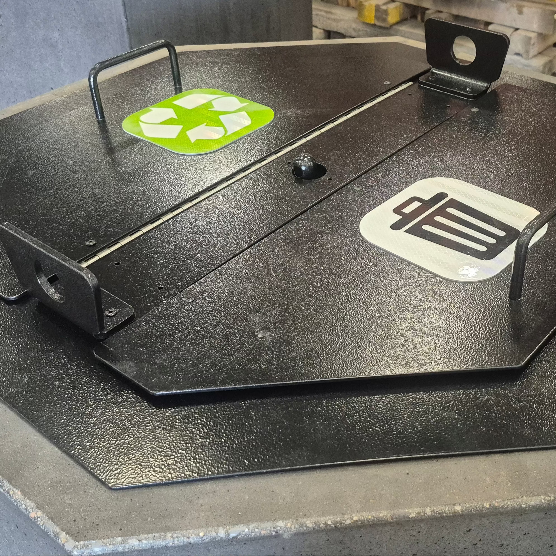 Poubelle Octa Patio Drummond